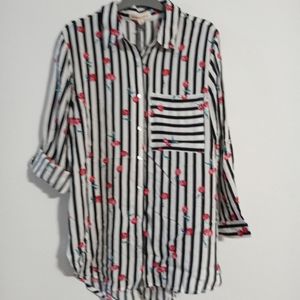 Grand & Greene 3/4 sleeve. Blouse.